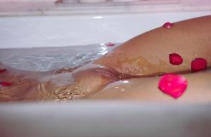 Heena Roy Topless_8.jpg Henna Roy Desi Nudes